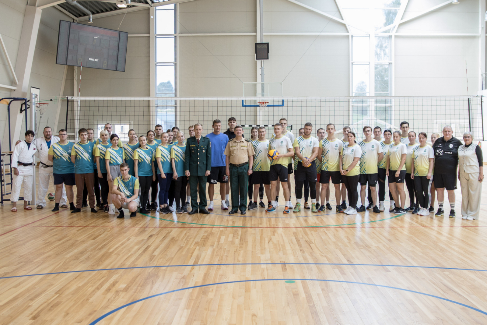 Valsts robežsardzes koledžā viesojās Iekšlietu ministrijas veselības un sporta centra Sporta nodaļas profesionālie sportisti