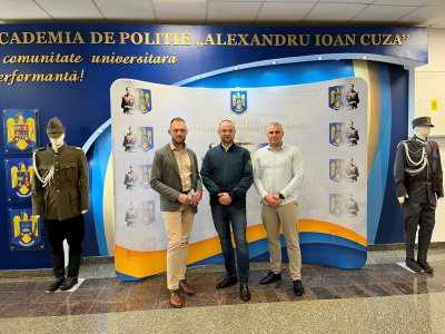 Valsts robežsardzes koledžas Militārās un fiziskās sagatavošanas priekšmetu katedras docētāji – O.Ignatjevs, A.Dubrovskis, A.Korklis, piedalījās Erasmus+ mobilitātē Rumānijas Policijas Akadēmijā Bukarestē.