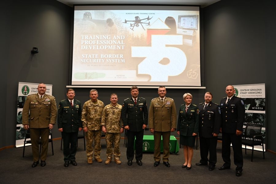 Valsts robežsardzes koledžu piedalījās konferencē Polijā foto