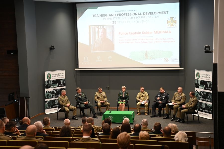 Valsts robežsardzes koledžu piedalījās konferencē Polijā foto