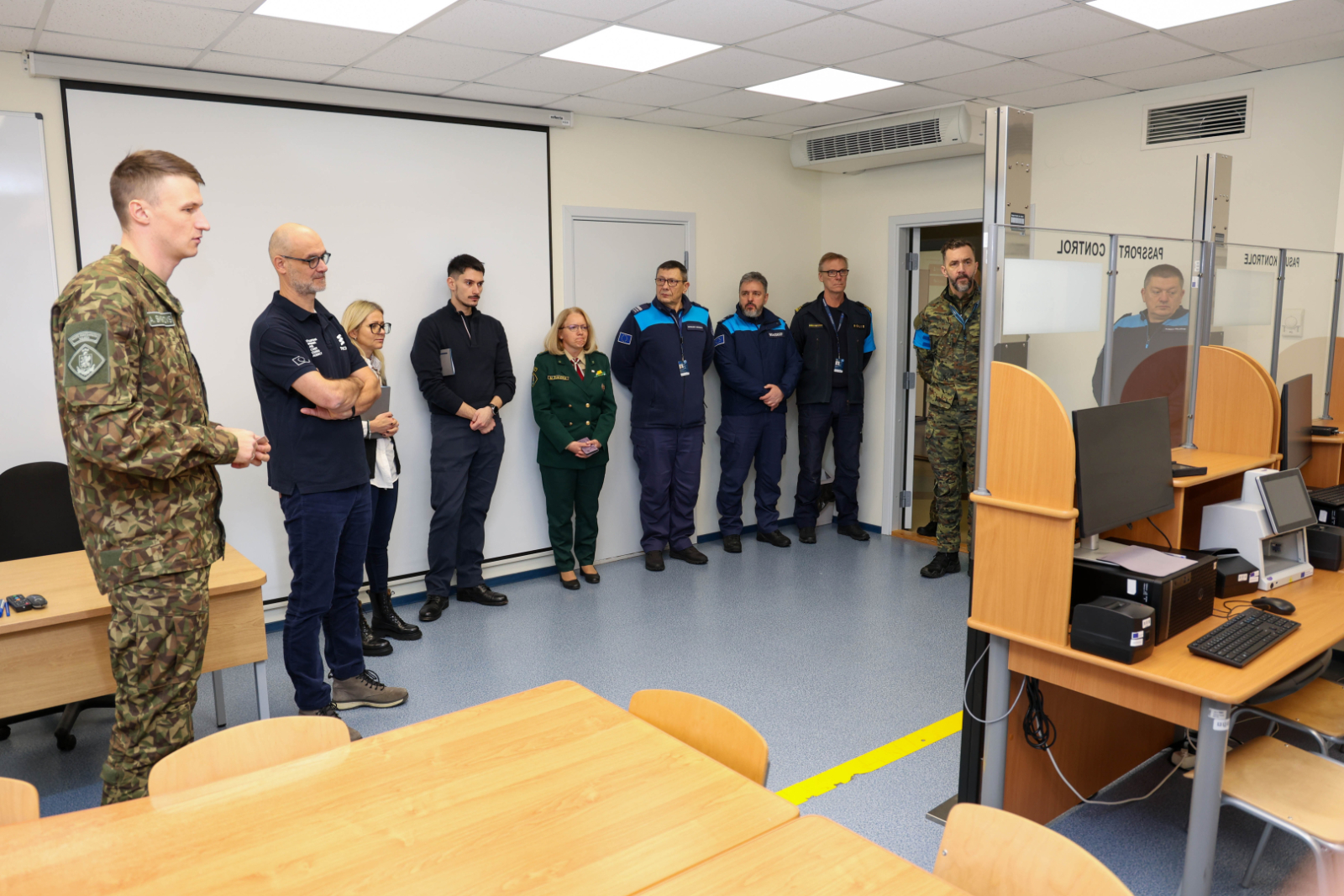 Valsts robežsardzes koledžu apmeklēja Eiropas Robežu un krasta apsardzes aģentūras (Frontex aģentūra) pārstāvji un Pastāvīgā korpusa eksperti