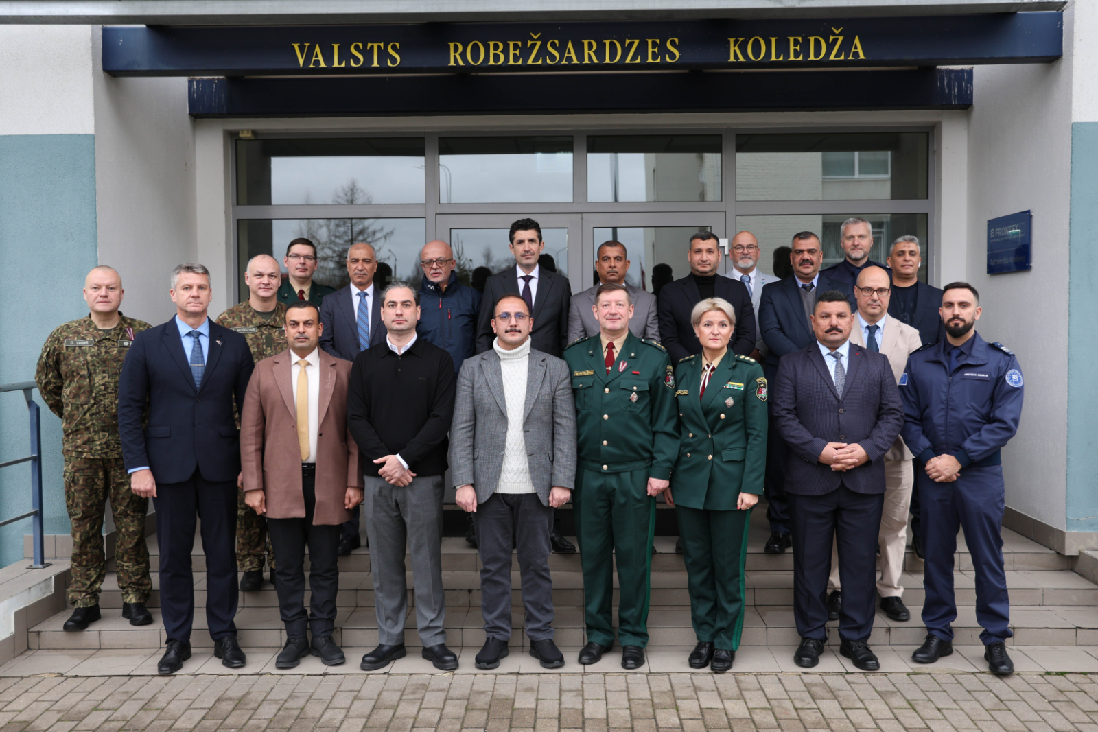 Valsts robežsardzes vizītes ietvaros Valsts robežsardzes koledžu apmeklē Eiropas Savienības padomdevēju Misijas Irākā organizēta Irākas tiesībsargājošo institūciju pārstāvju delegācija