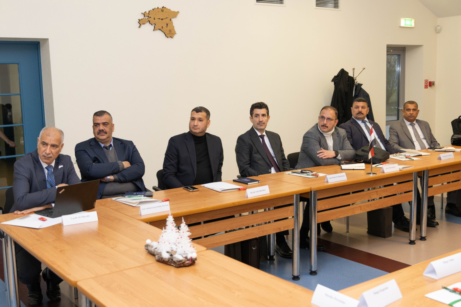 Valsts robežsardzes vizītes ietvaros Valsts robežsardzes koledžu apmeklē Eiropas Savienības padomdevēju Misijas Irākā organizēta Irākas tiesībsargājošo institūciju pārstāvju delegācija