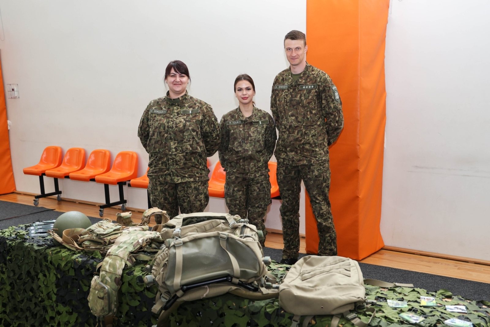 Robežsargi no Valsts robežsardzes koledžas un Valsts robežsardzes Aviācijas un speciālo operāciju pārvaldes viesojās skolā