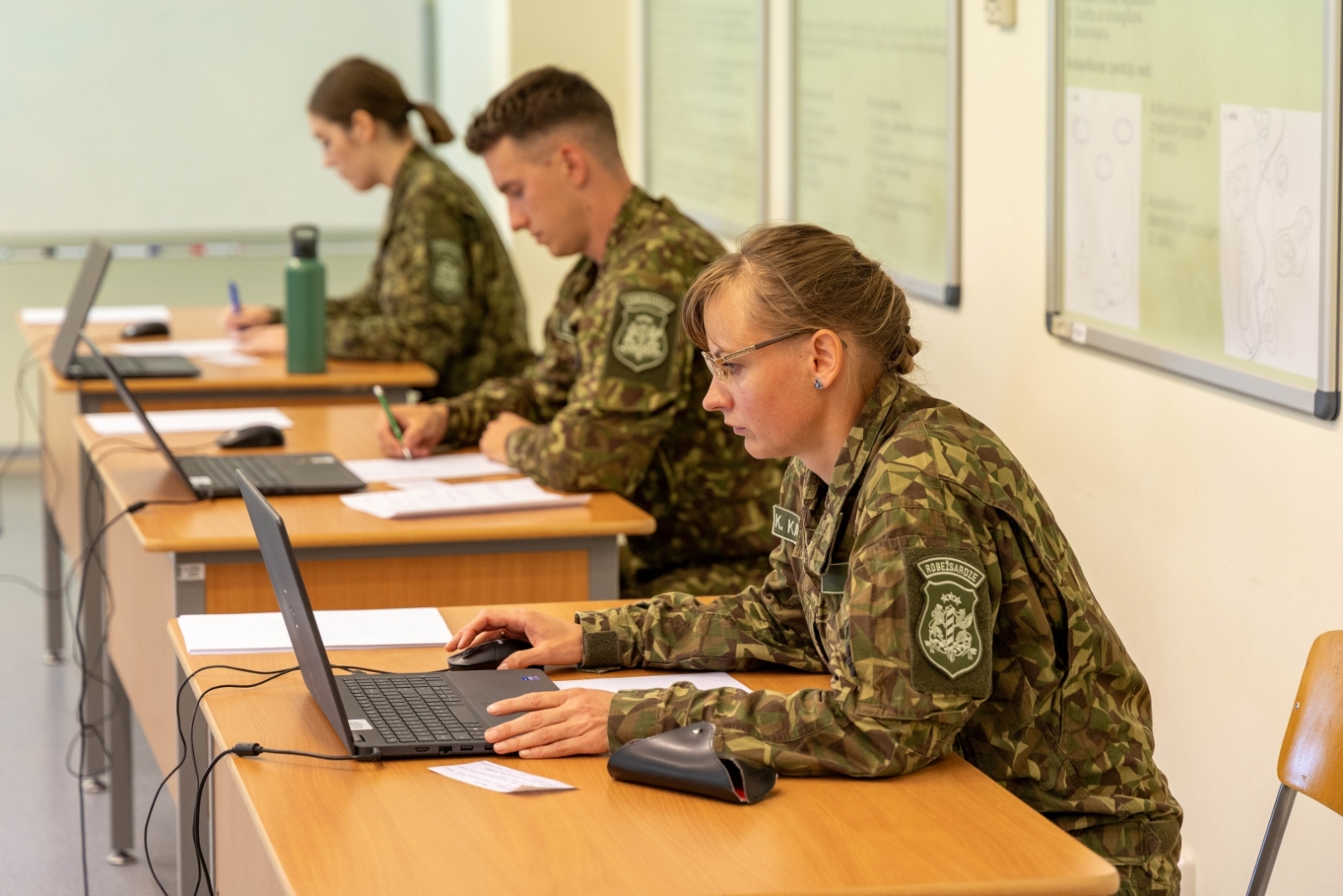 Kvalifikācijas eksāmens foto