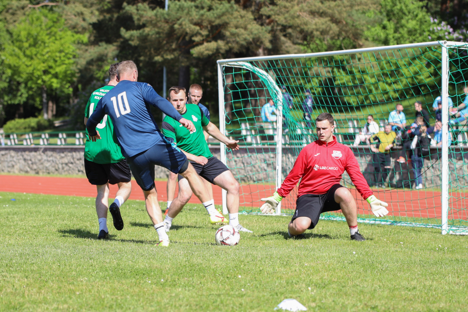 izvadītas sporta sezonas noslēguma sacensības Kandavā