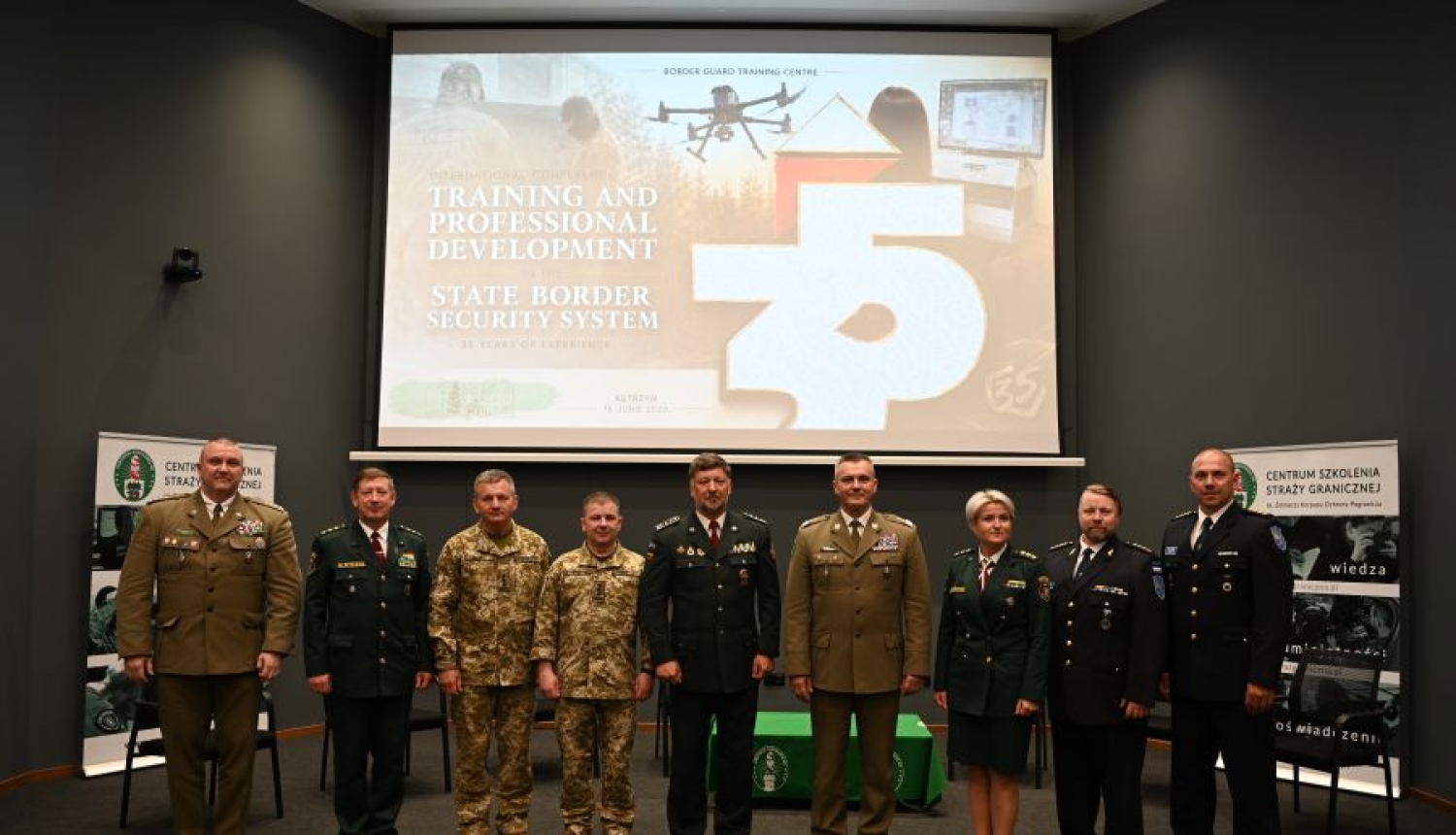 Valsts robežsardzes koledžu piedalījās konferencē Polijā foto