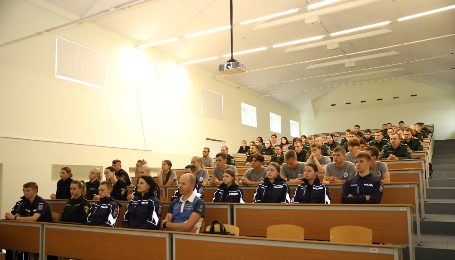 Valsts robežsardzes koledža sadarbības pasākumā uzņēma studējošos Nr.9