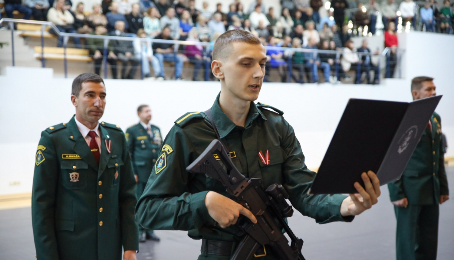 Valsts robežsardzes koledžas kadeti deva zvērestu Nr.9