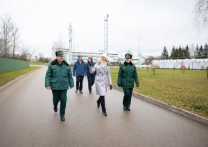 Norvēģijas vēstniecības delegācija darba vizītē apmeklē Valsts robežsardzes koledžu