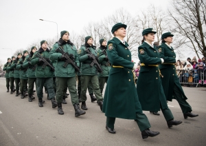 Militārajā parādē Valsts robežsardzi pārstāvēja  Valsts robežsardzes koledžas vienība