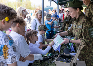 Norisinājās Nacionālo bruņoto spēku militārā parāde