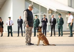 Valsts robežsardzes koledžā apmācītie Centrālāzijas kinologi saņem diplomus Nr.4