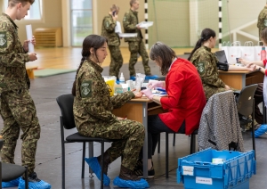Valsts robežsardzes koledžā ziedo asinis