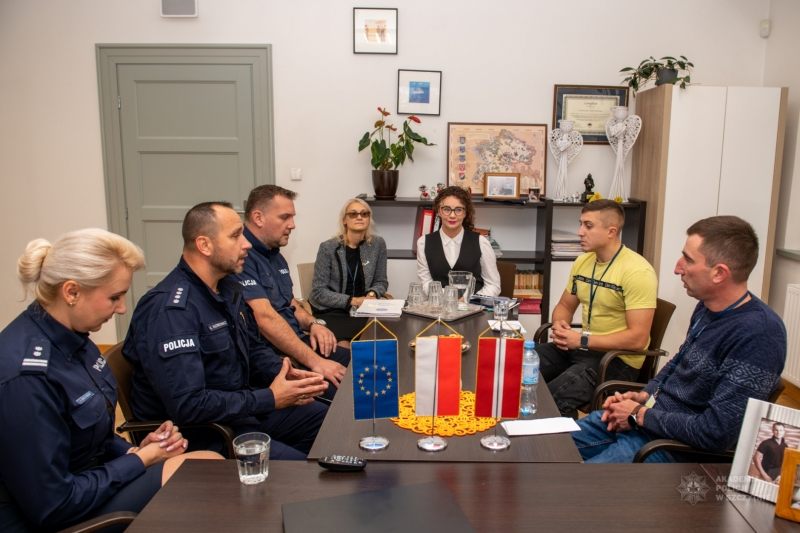 Valsts robežsardzes koledžas pasniedzēji gūst zināšanas Polijā Nr.1