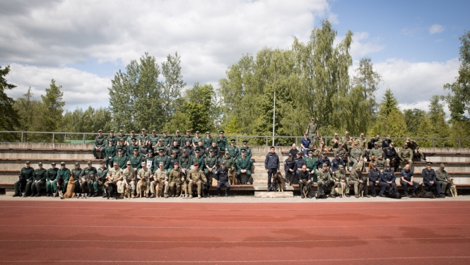 Valsts robežsardzes koledžā norisinājās starptautiskās kinologu sacensības