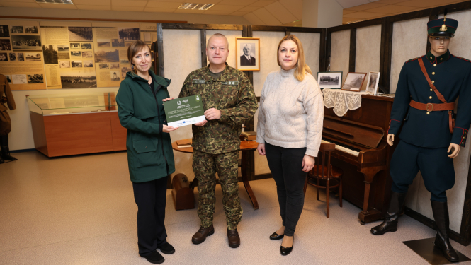 Robežsardzes muzejs saņēma goda apliecinājuma plāksni
