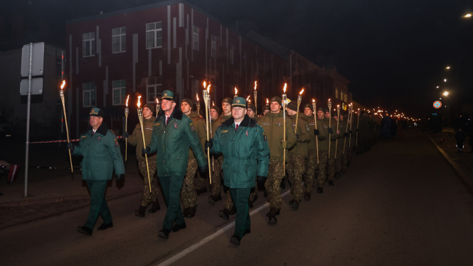 Valsts robežsardzes koledžas personāls, kadeti un mācībspēki Lāčplēša dienas piemiņas pasākumos Rēzeknē