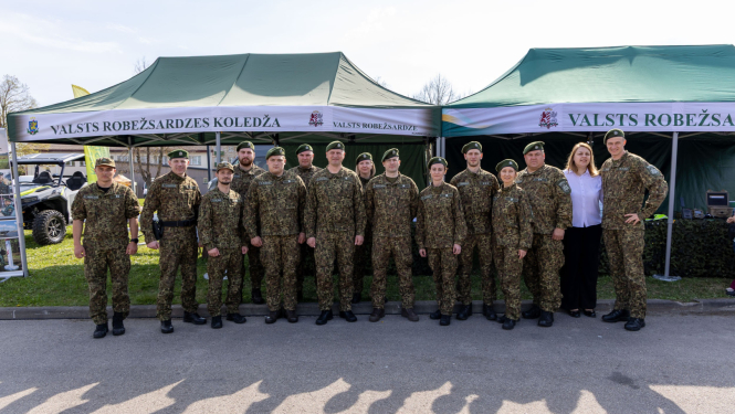 Norisinājās Nacionālo bruņoto spēku militārā parāde
