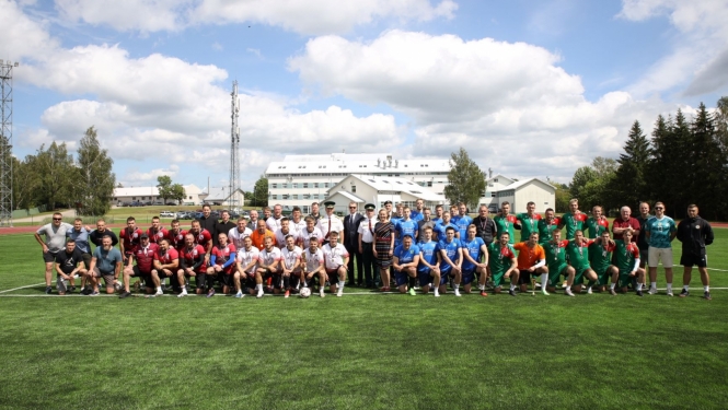 Atklāts Valsts robežsardzes koledžas atjaunotais stadions Nr.1
