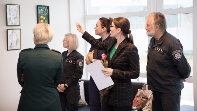 Valsts robežsardzes koledžā tika atklāta izstāde „Mākslas dienas Valsts robežsardzes koledžā”