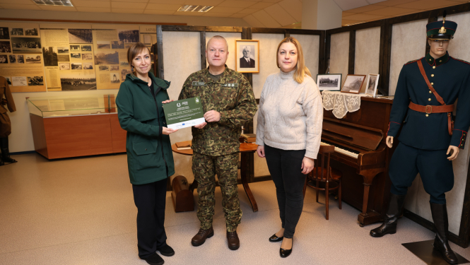 Robežsardzes muzejs saņēma goda apliecinājuma plāksni