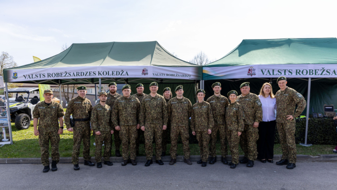 Norisinājās Nacionālo bruņoto spēku militārā parāde