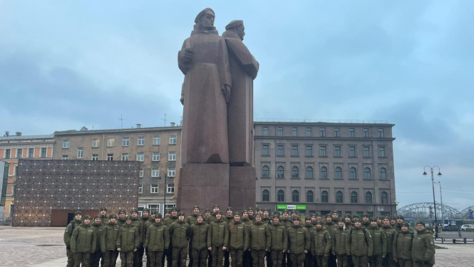 Valsts robežsardzes koledžas Profesionālās izglītības dienesta kadeti 2025. gada 16. un 18. decembrī apmeklēja Latvijas Okupācijas muzeja ekspozīciju Rīgā