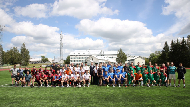 Atklāts Valsts robežsardzes koledžas atjaunotais stadions Nr.1
