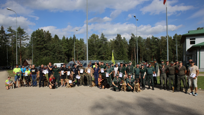 Norisinājās XVI Starptautiskās kinologu biatlona sacensības