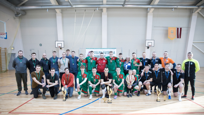 Vladimira Klosa piemiņas turnīrs pulcēja futbola komandas Nr.19