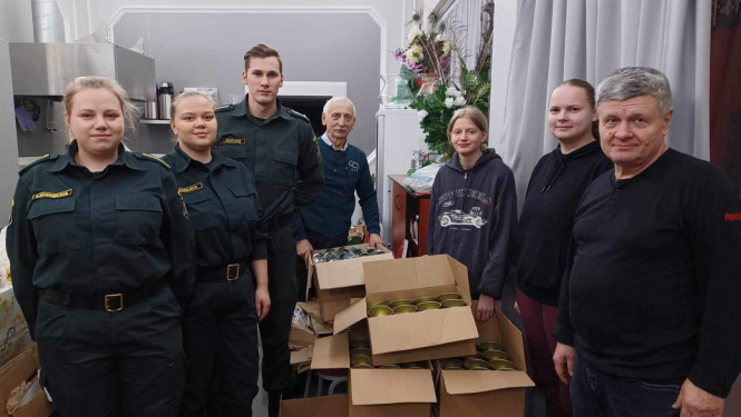 Valsts robežsardzes koledžas pārstāvji piedalījās ierakumu sveču liešanā