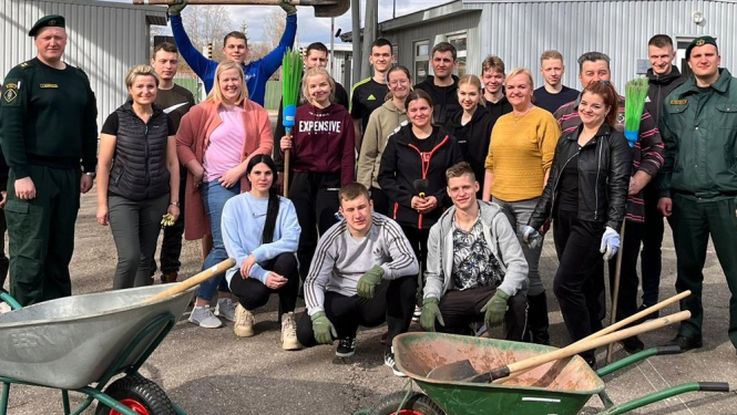 Valsts robežsardzes koledžas personāls talkoja