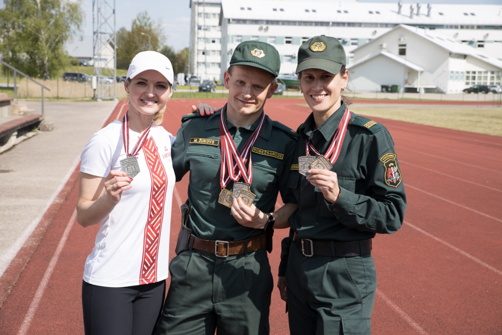 Valsts robežsardzes čempionāta sacensībās peldēšanā un dienesta trīscīņā