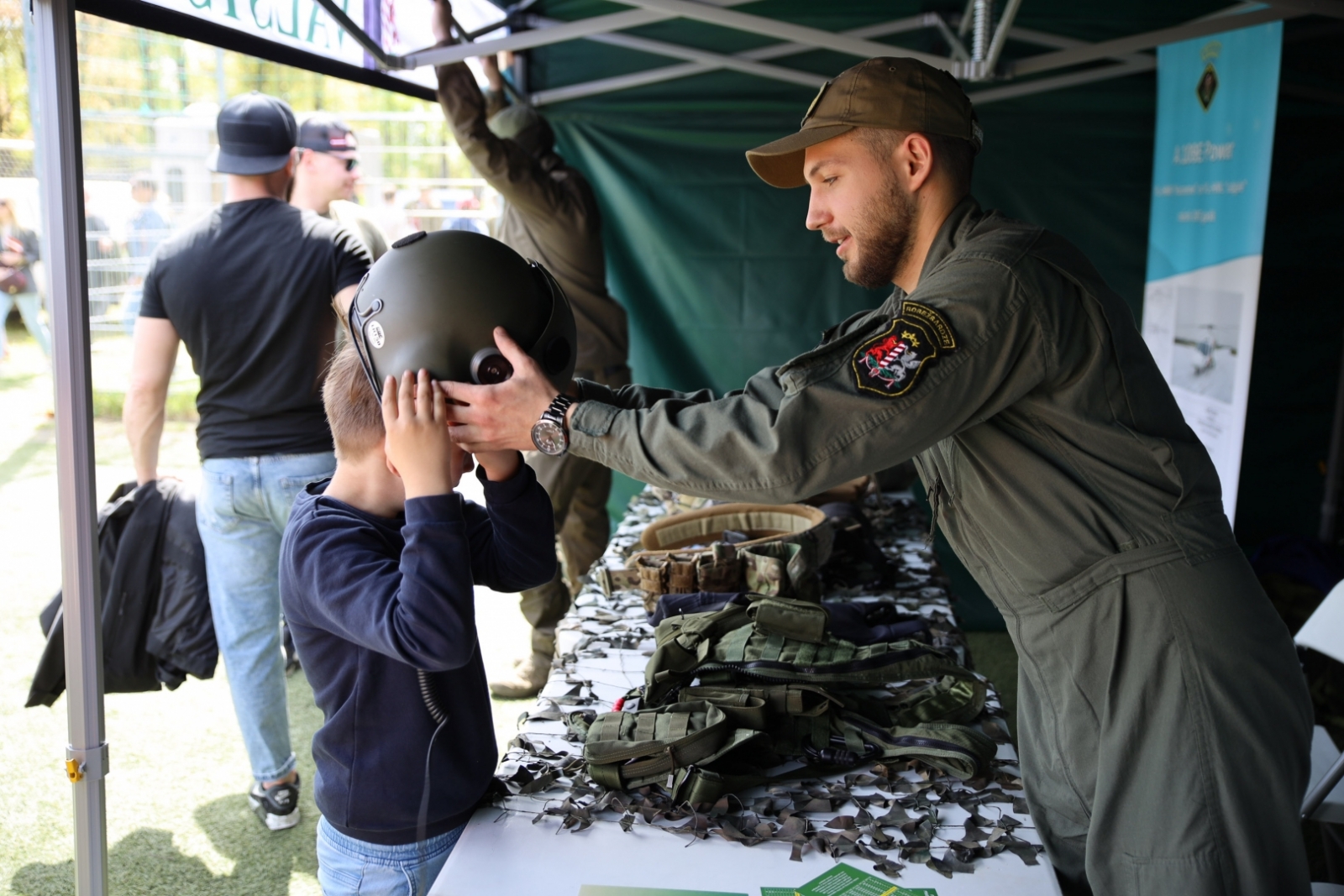Valsts robežsardzi militārajā parādē pārstāvēja Valsts robežsardzes koledžas vienība Nr.15