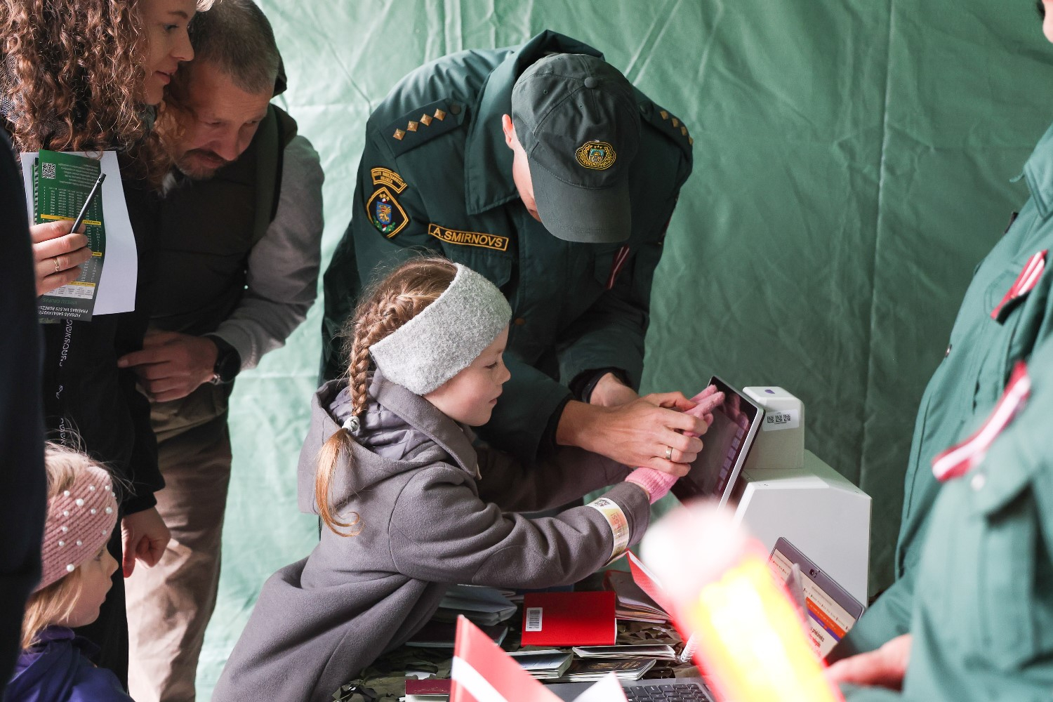 Valsts robežsardzes koledža piedalījās 4.maija militārajā parādē