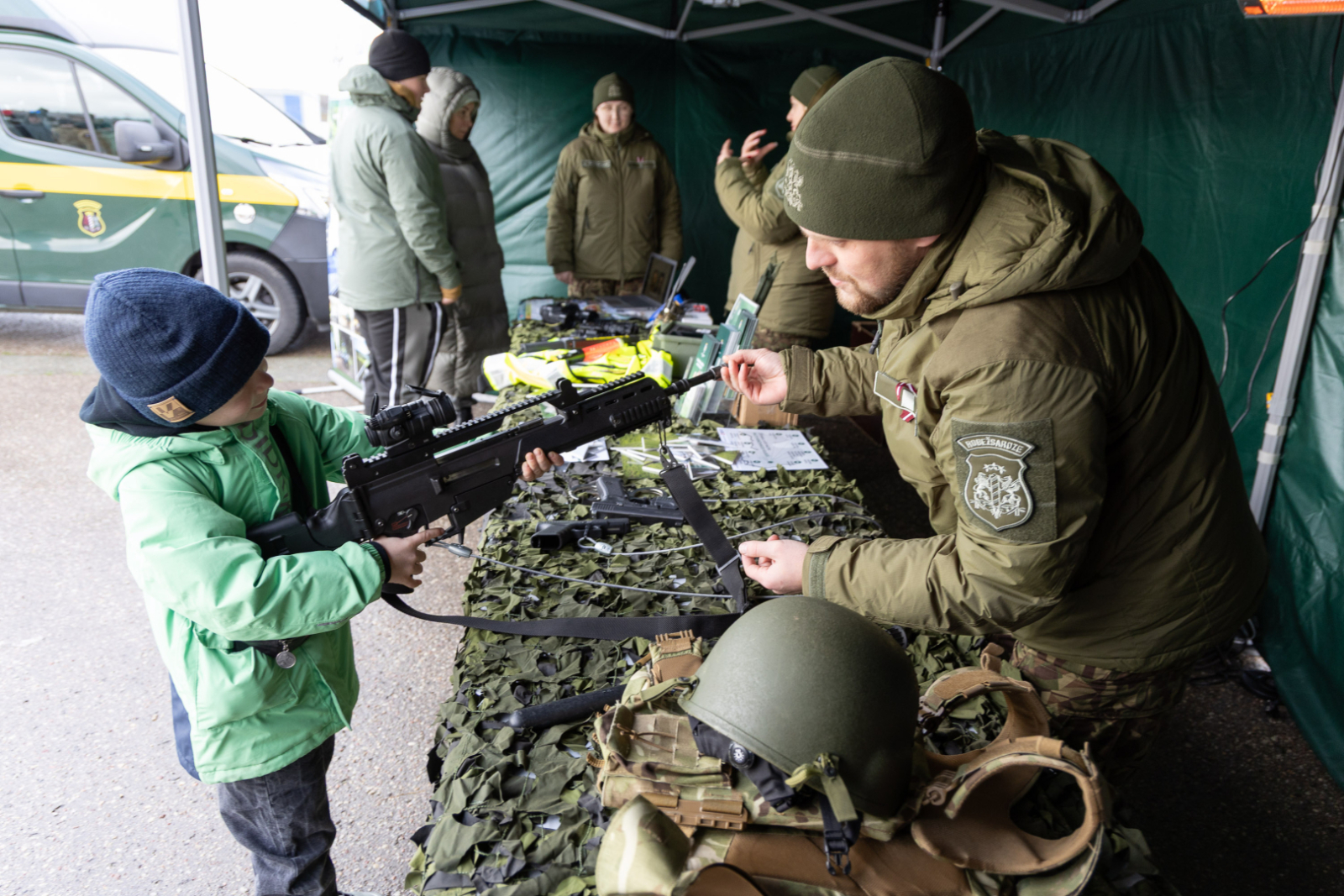 Valsts robežsardzes koledžas vienība piedalījās militārajā parādē Rīgā, 18.11.2025