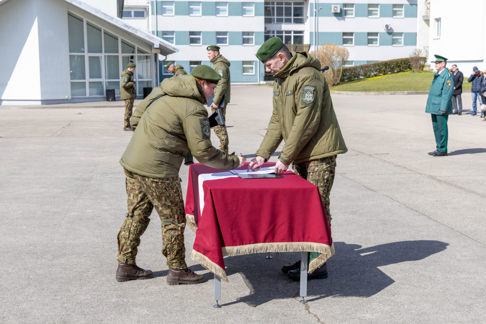 Svinīgā ceremonijā topošie robežsargi apliecina uzticību Latvijai
