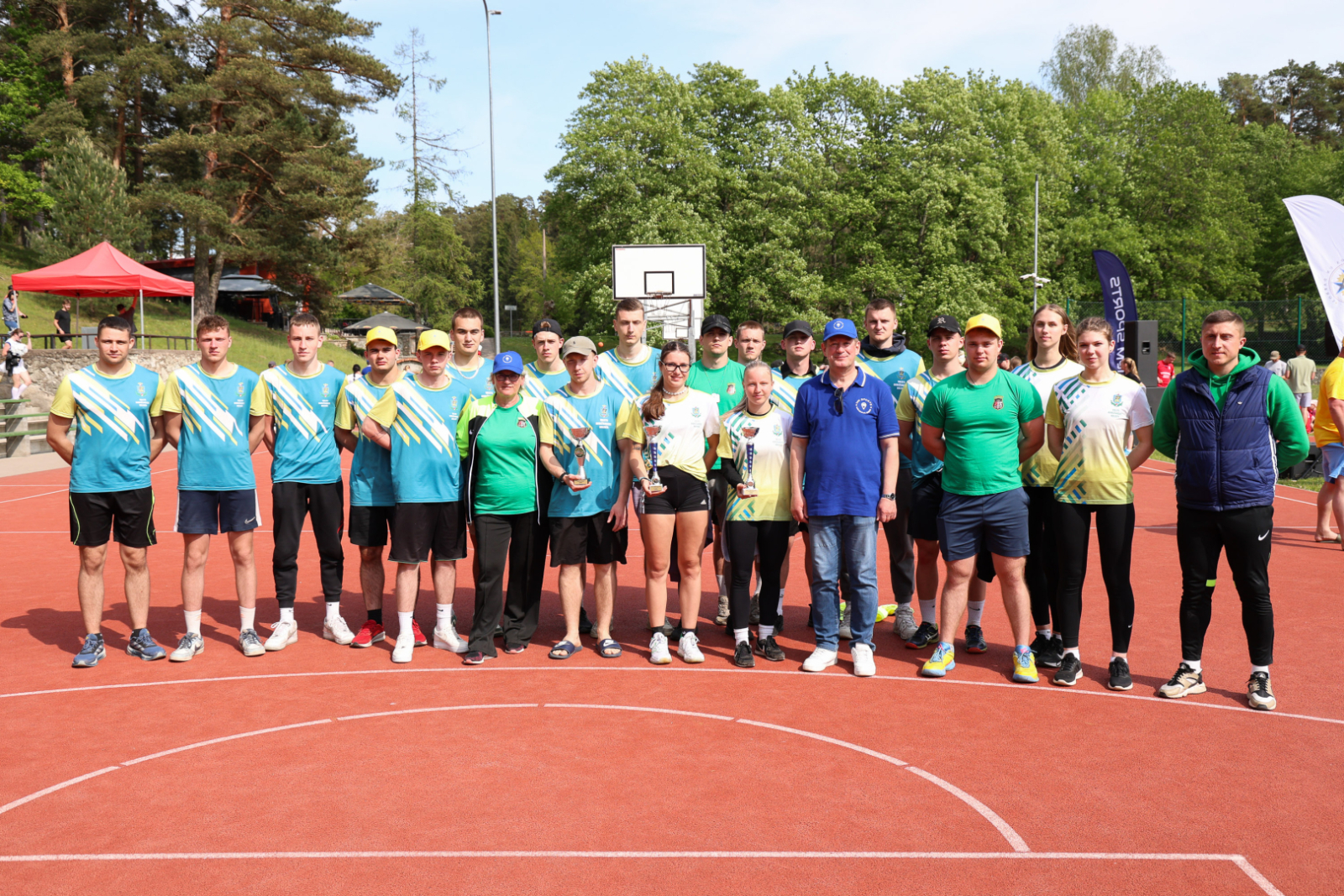 izvadītas sporta sezonas noslēguma sacensības Kandavā