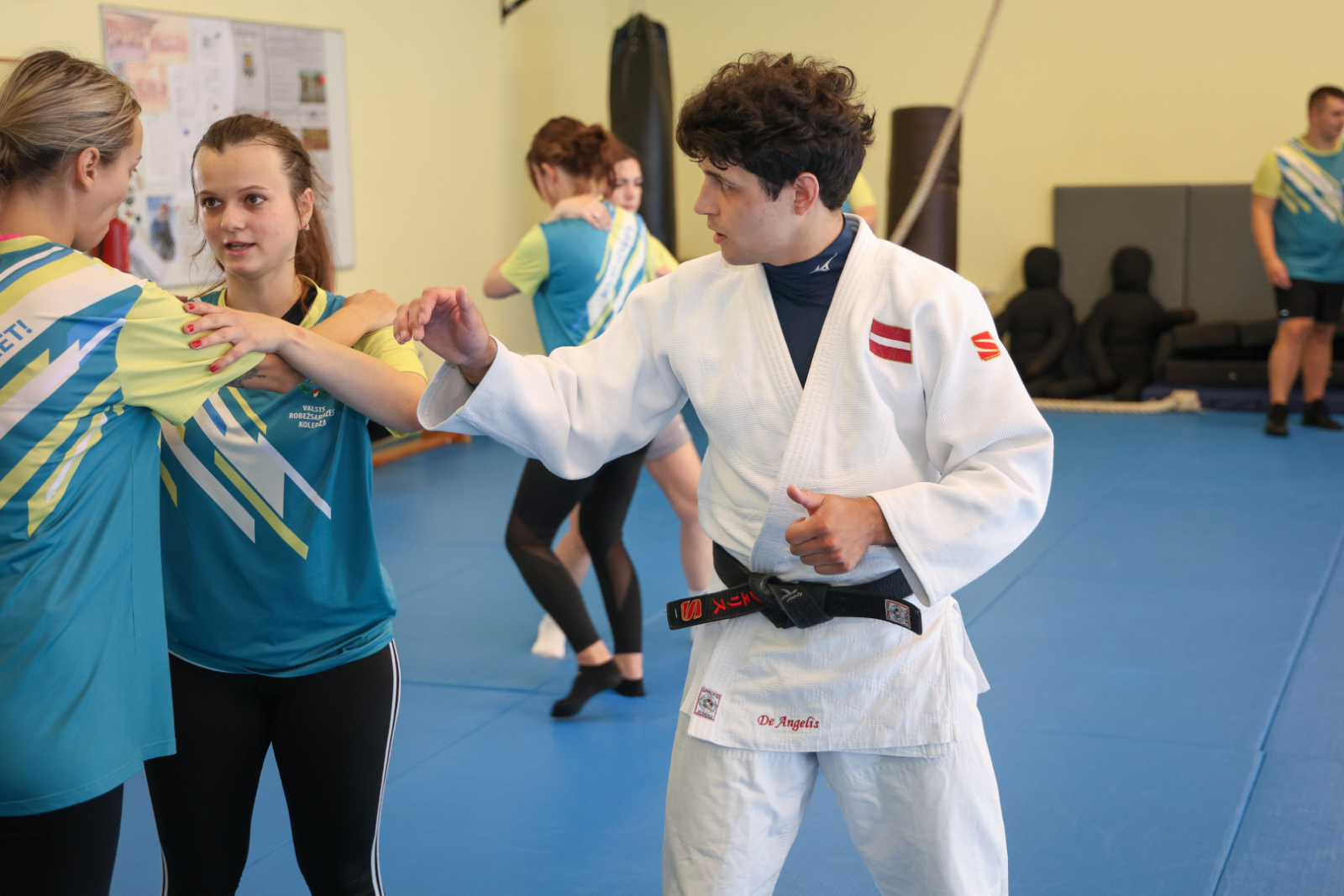 Valsts robežsardzes koledžā viesojās  Iekšlietu ministrijas veselības un sporta centra Sporta nodaļas profesionālie sportisti