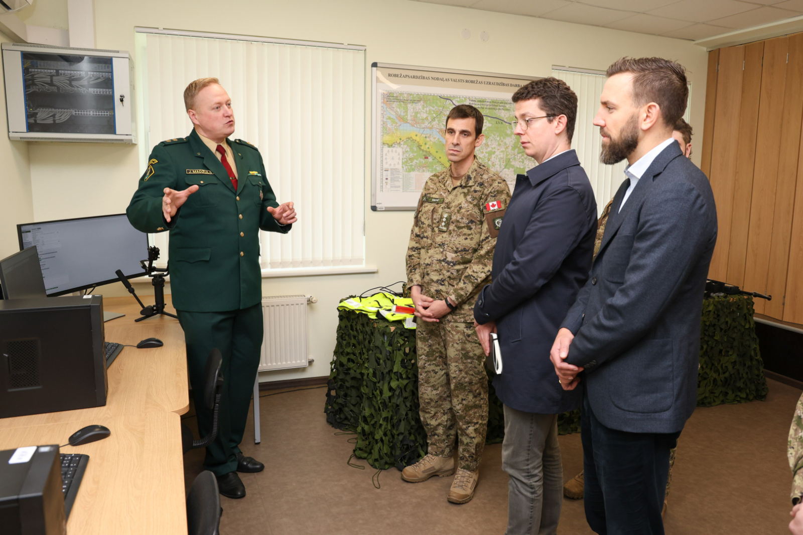 Valsts robežsardzes koledžā viesojās delegācija no Kanādas
