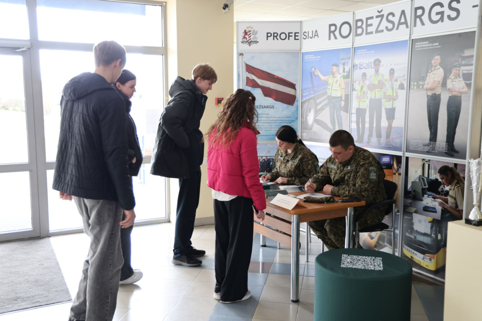 Valsts robežsardzes koledžas “Atvērto durvju diena” pulcē interesentus no visas Latvijas