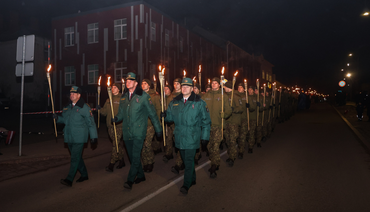 Valsts robežsardzes koledžas personāls, kadeti un mācībspēki Lāčplēša dienas piemiņas pasākumos Rēzeknē