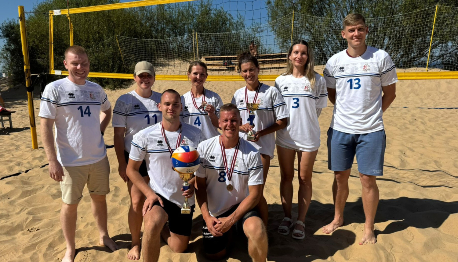 Vecāķu pludmales volejbola laukumos norisinājās Iekšlietu ministrijas 2025.gada atklātā čempionāta sacensības pludmales volejbolā