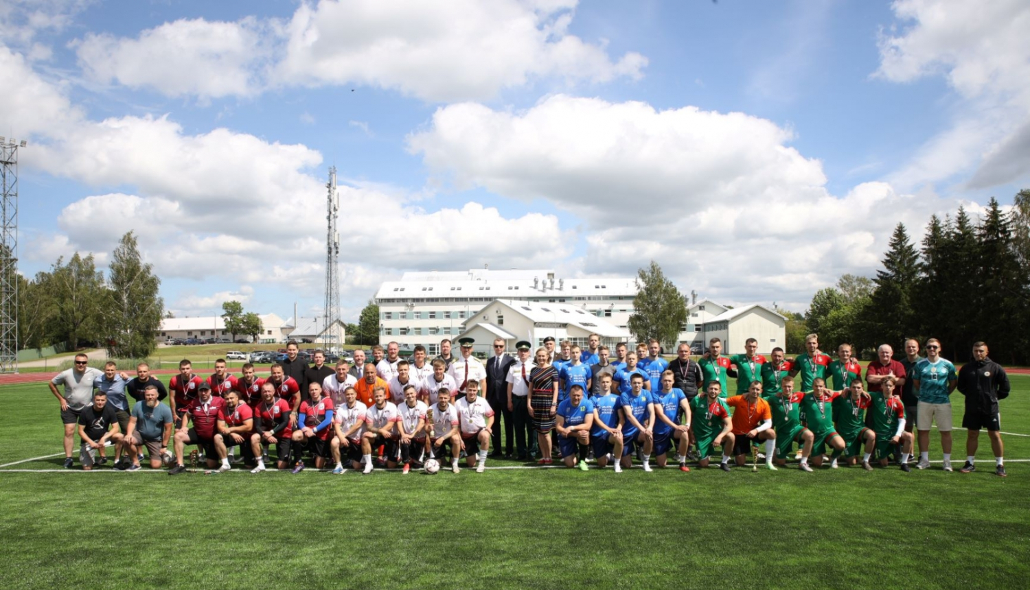 Atklāts Valsts robežsardzes koledžas atjaunotais stadions Nr.1