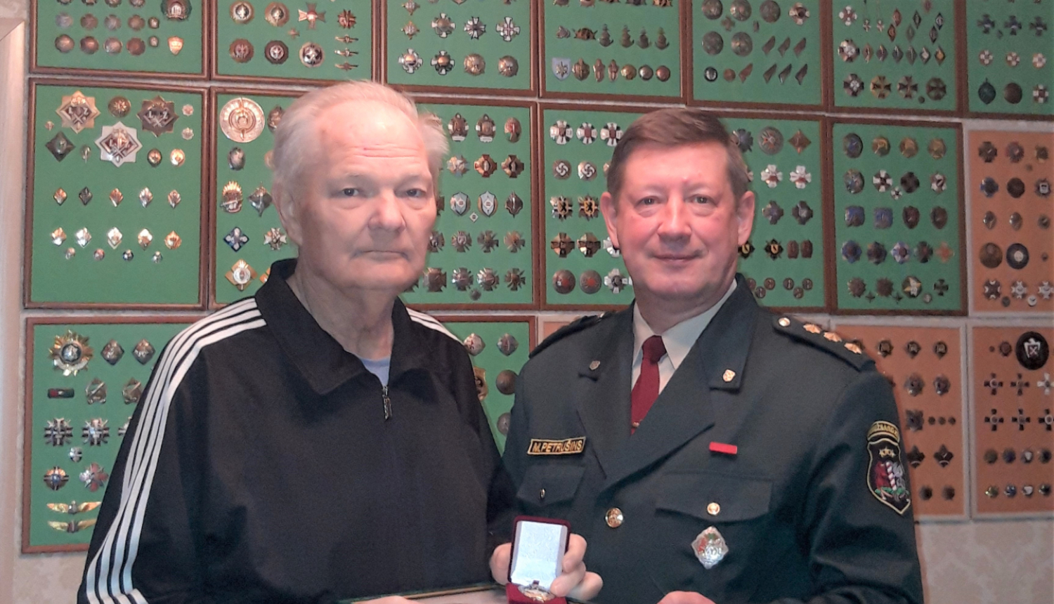 Tika apbalvots  Valsts robežsardzes veterāns atvaļinātais pulkvedis Leonards Doniķis Nr.1