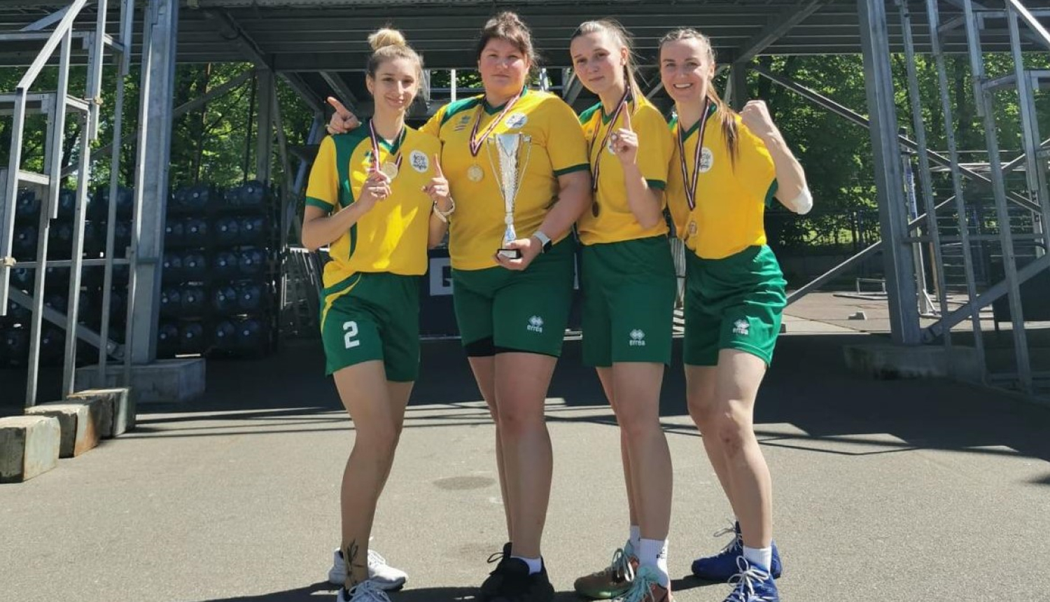 Iekšlietu ministrijas čempionātā Valsts robežsardzes komandas izcīna uzvaru sieviešu strītbolā