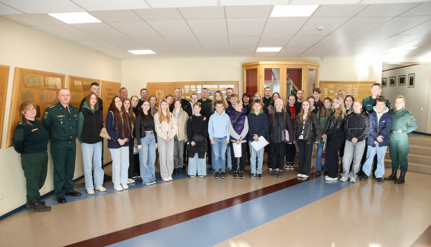 Jaunieši iepazina robežsarga profesiju Valsts robežsardzes koledžā
