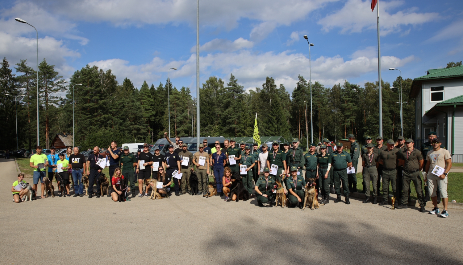 Norisinājās XVI Starptautiskās kinologu biatlona sacensības