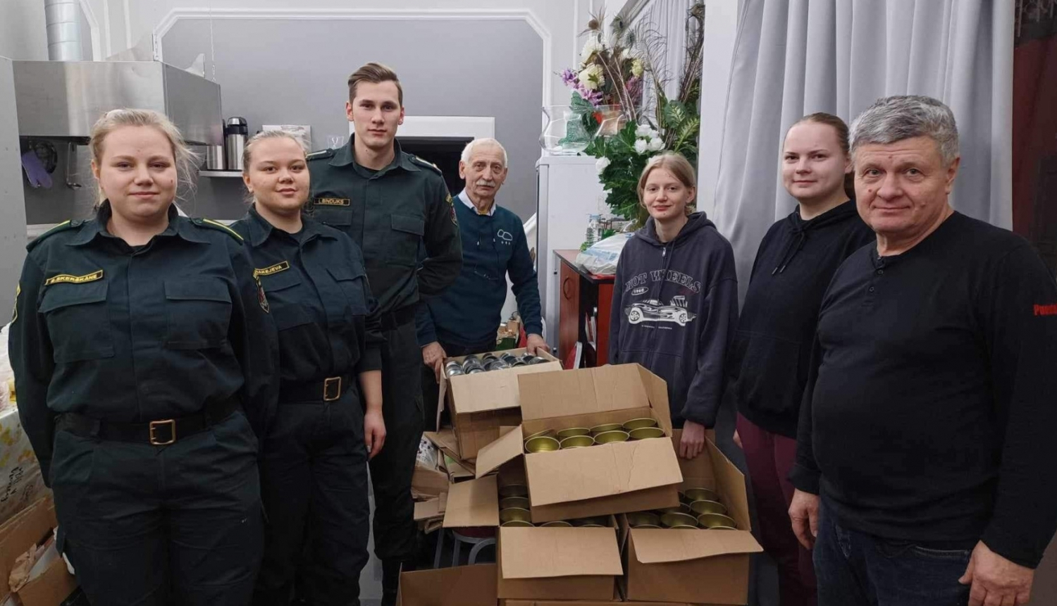 Valsts robežsardzes koledžas pārstāvji piedalījās ierakumu sveču liešanā